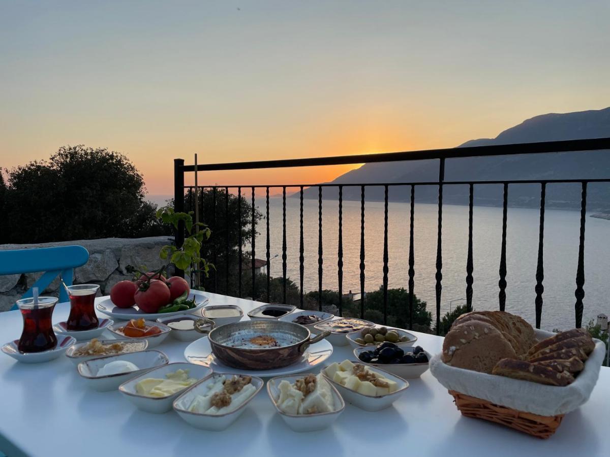 Guemues Yazar Hotel Kaş Exteriör bild