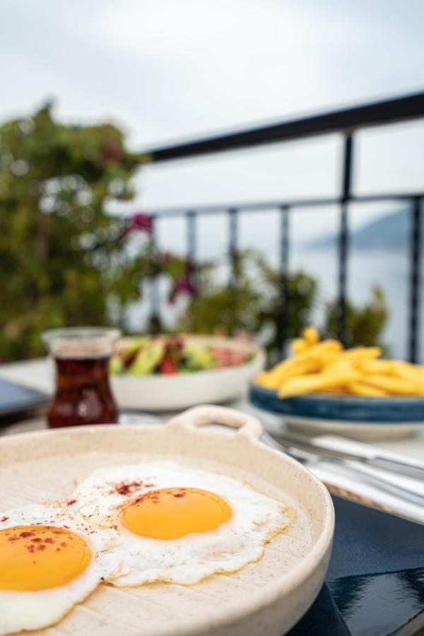 Guemues Yazar Hotel Kaş Exteriör bild