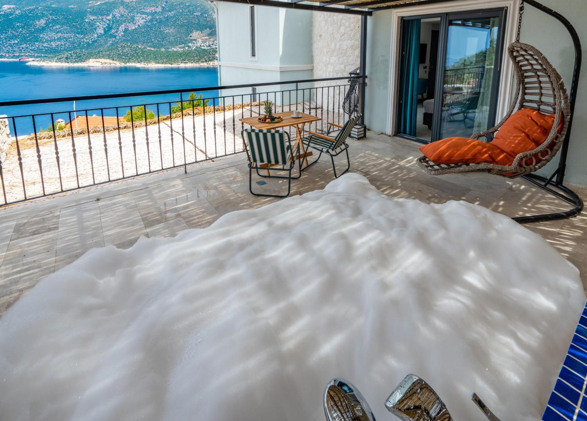Guemues Yazar Hotel Kaş Rum bild