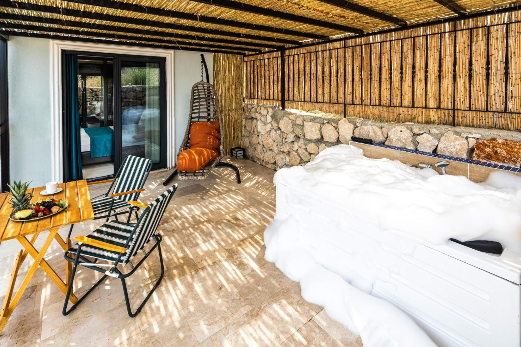 Guemues Yazar Hotel Kaş Rum bild