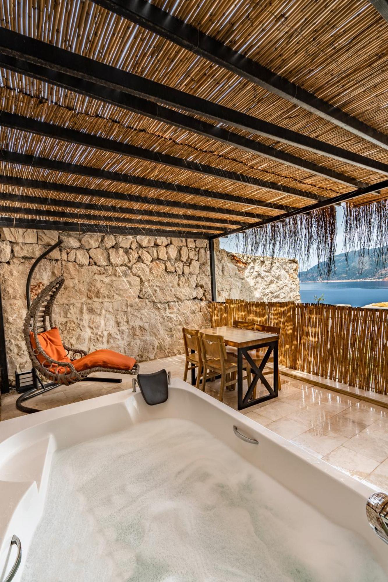 Guemues Yazar Hotel Kaş Rum bild