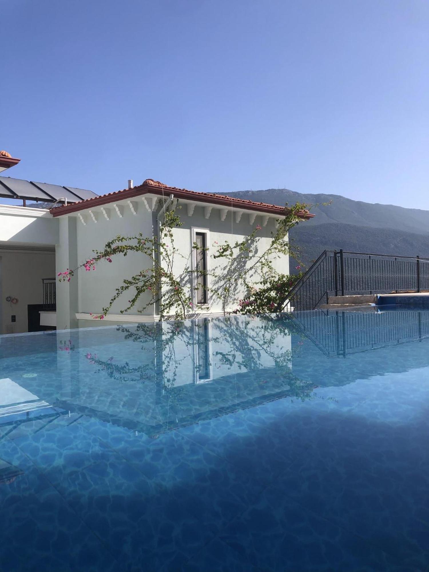 Guemues Yazar Hotel Kaş Exteriör bild